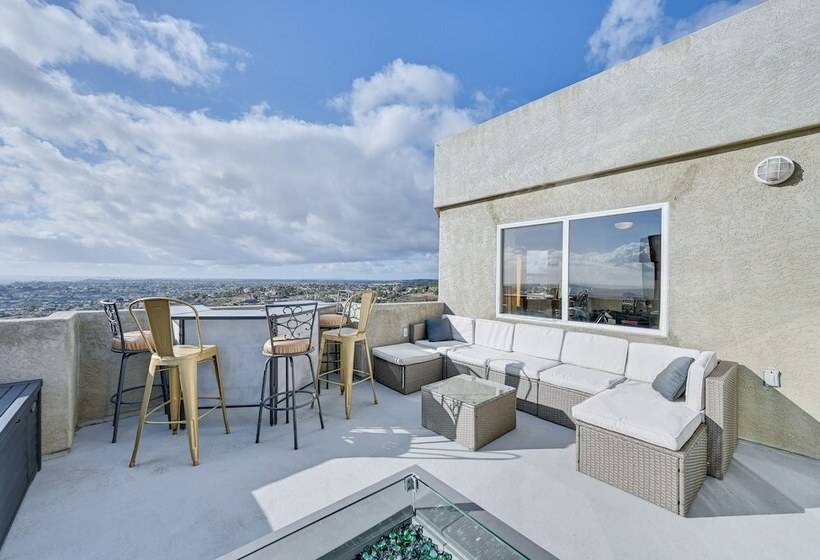 Spring Valley  Sky House  W/ Patios & Epic Views!
