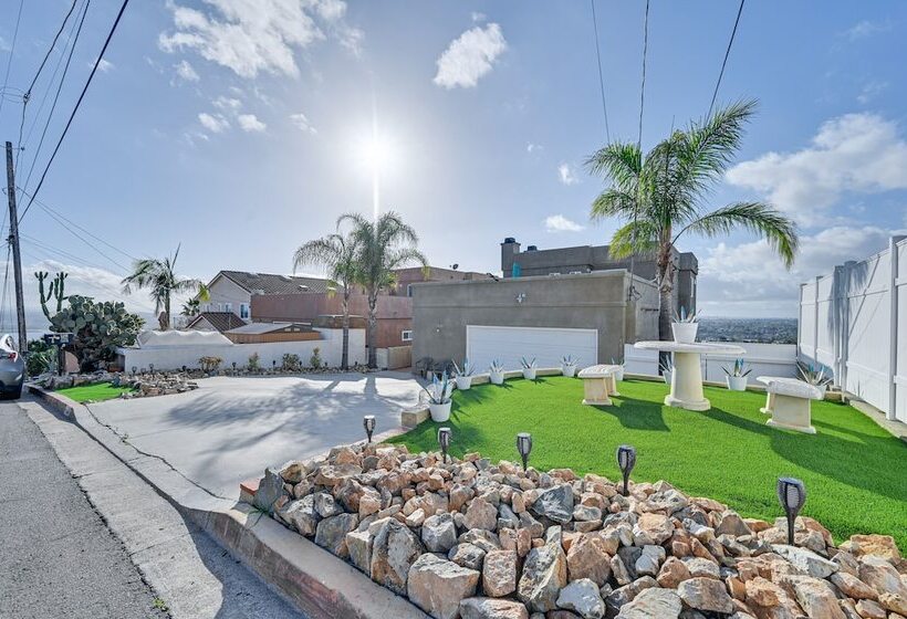 Spring Valley  Sky House  W/ Patios & Epic Views!