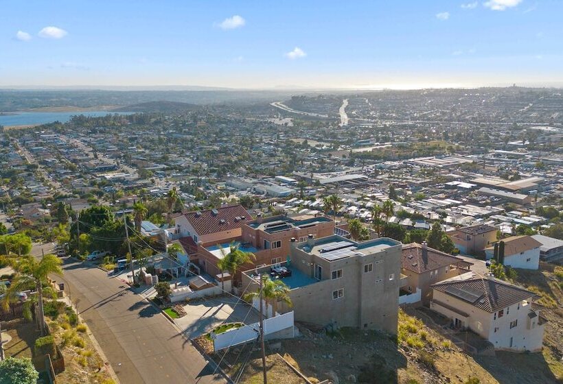 Spring Valley  Sky House  W/ Patios & Epic Views!