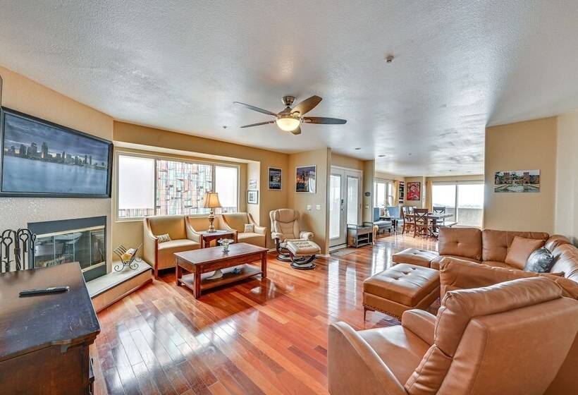 Spring Valley  Sky House  W/ Patios & Epic Views!