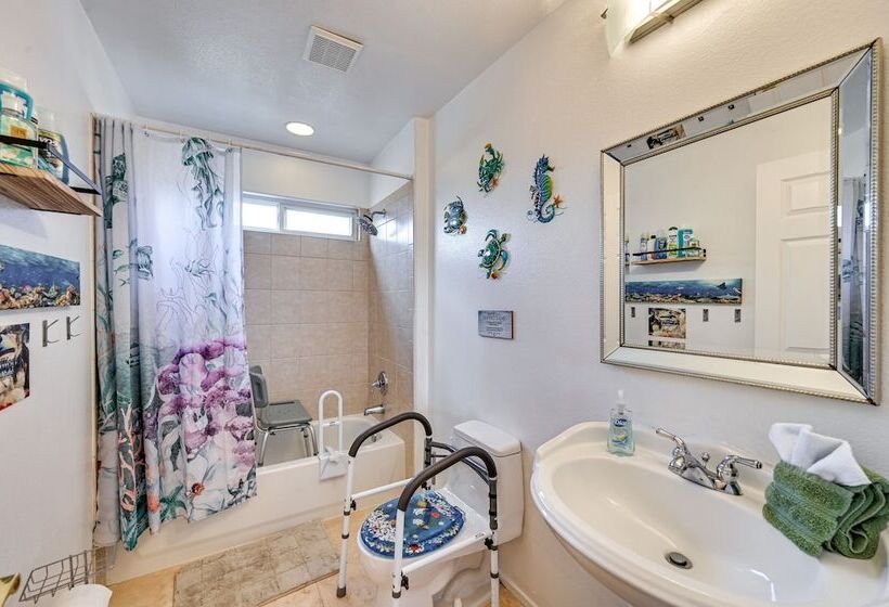 Spring Valley  Sky House  W/ Patios & Epic Views!