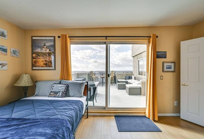 Spring Valley  Sky House  W/ Patios & Epic Views!