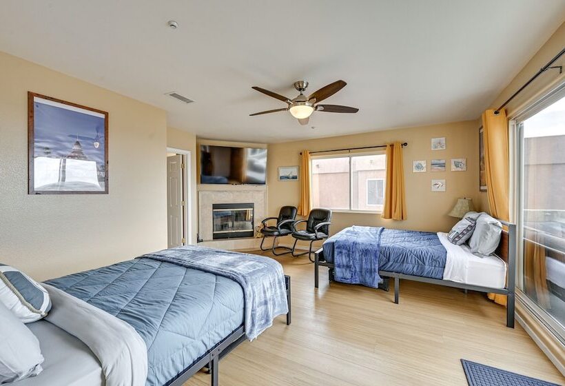 Spring Valley  Sky House  W/ Patios & Epic Views!