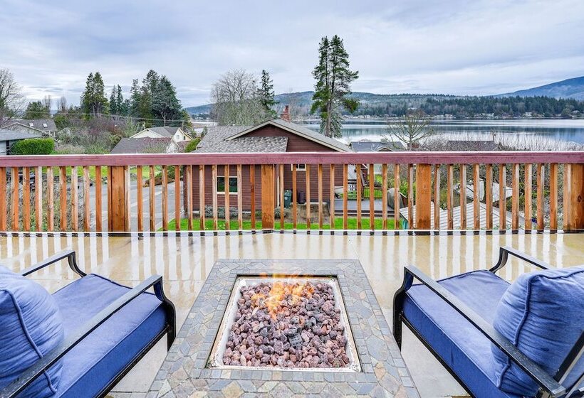 Stylish Bellingham Home W/ Lake + Mountain Views!