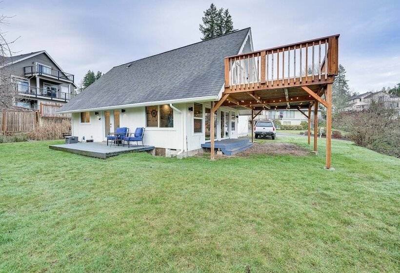 Stylish Bellingham Home W/ Lake + Mountain Views!
