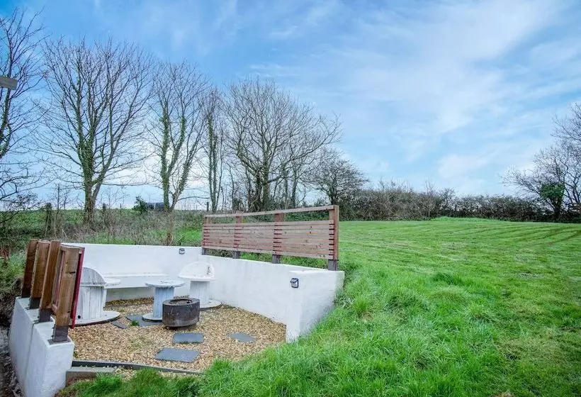 The Anchor Light   1 Bed   Freshwest Beach Retreat