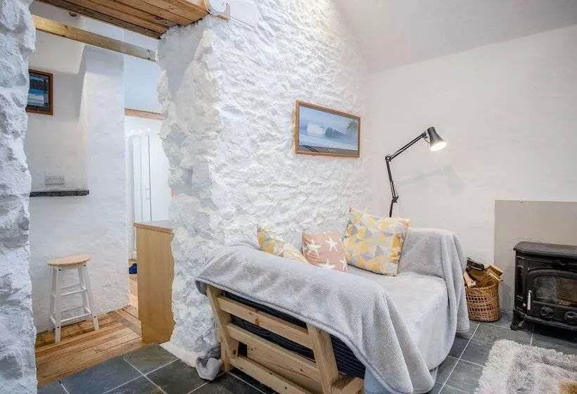 The Anchor Light   1 Bed   Freshwest Beach Retreat