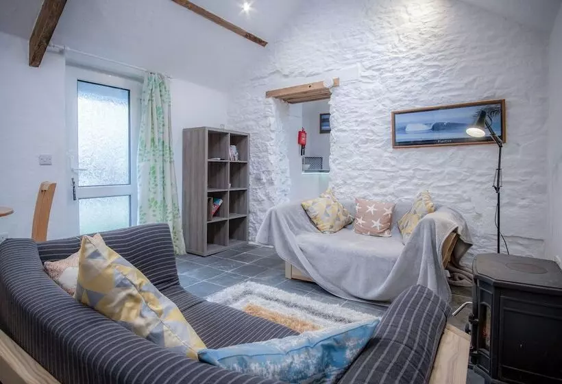 The Anchor Light   1 Bed   Freshwest Beach Retreat