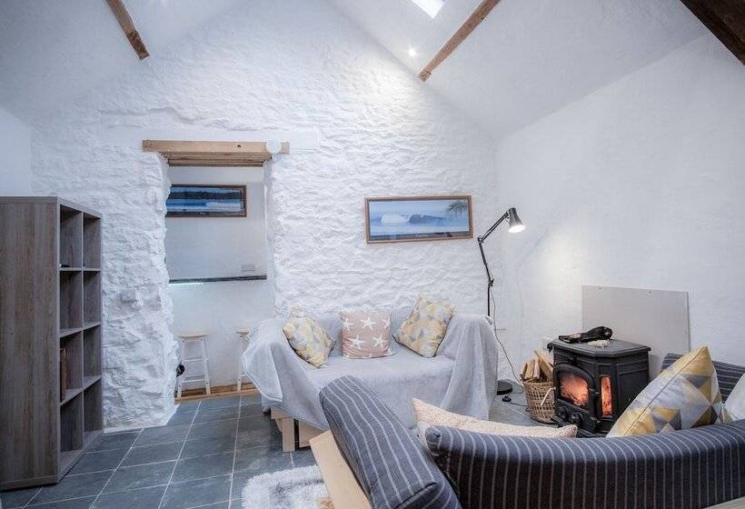 The Anchor Light 1 Bed Freshwest Beach Retreat