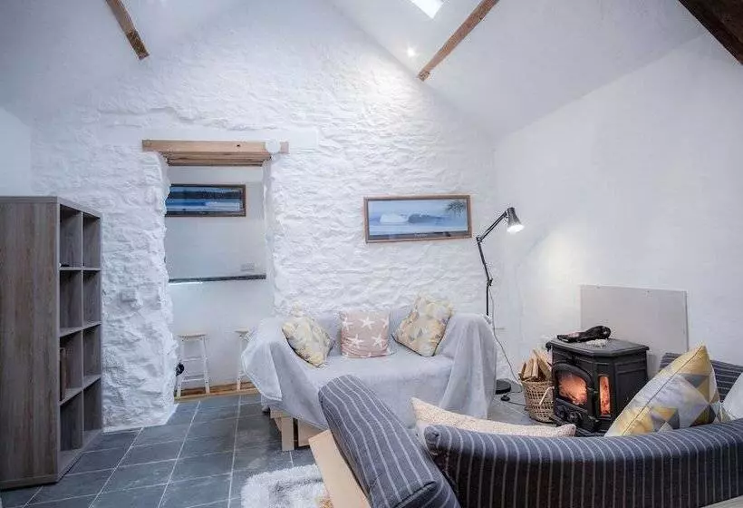 The Anchor Light   1 Bed   Freshwest Beach Retreat