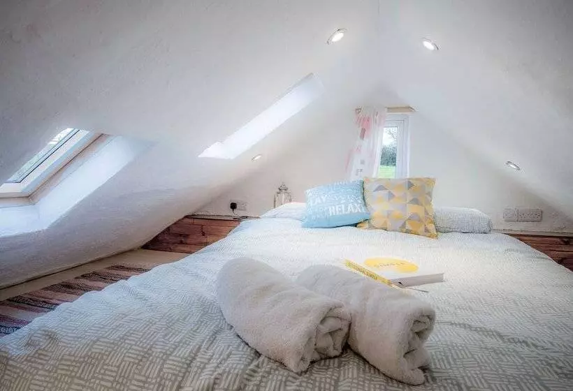 The Anchor Light   1 Bed   Freshwest Beach Retreat