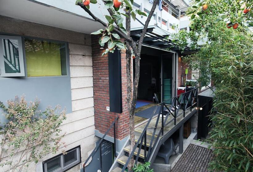 Hongdae Guesthouse Pajamaparty   Hostel