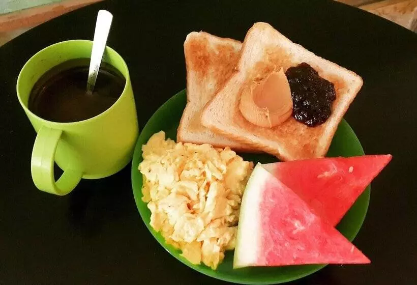 هاستل Pods The Backpackers Home & Cafe