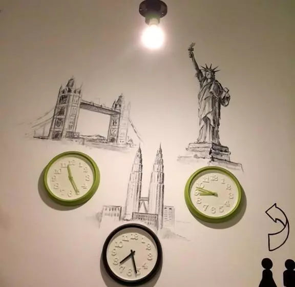 هاستل Pods The Backpackers Home & Cafe