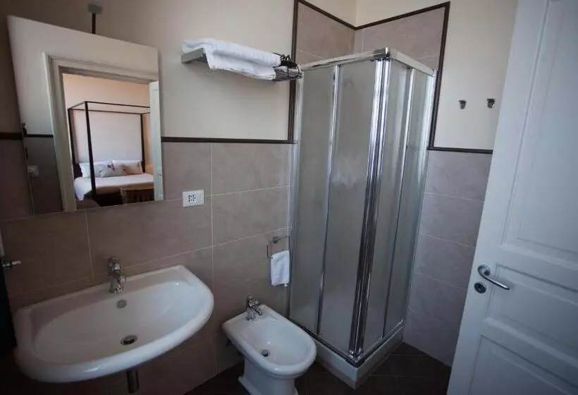 Aamiaismajoitus (B&B) Le Stanze Del Capostazione