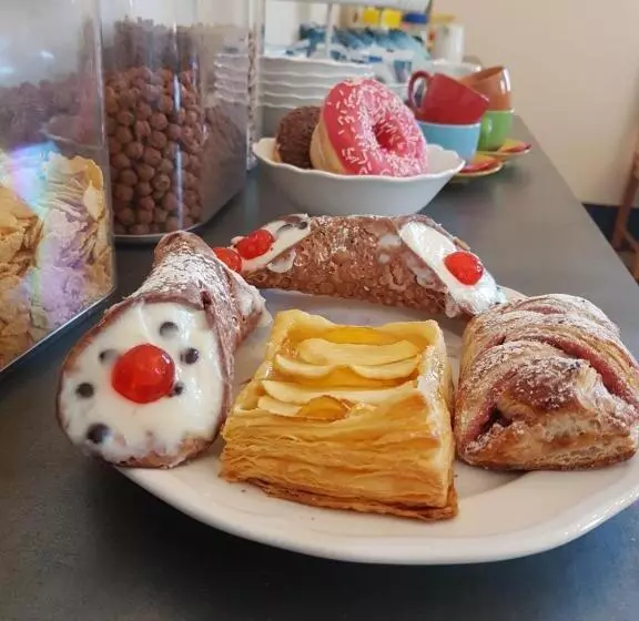 Aamiaismajoitus (B&B) Le Stanze Del Capostazione