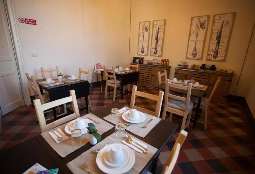 Aamiaismajoitus (B&B) Le Stanze Del Capostazione