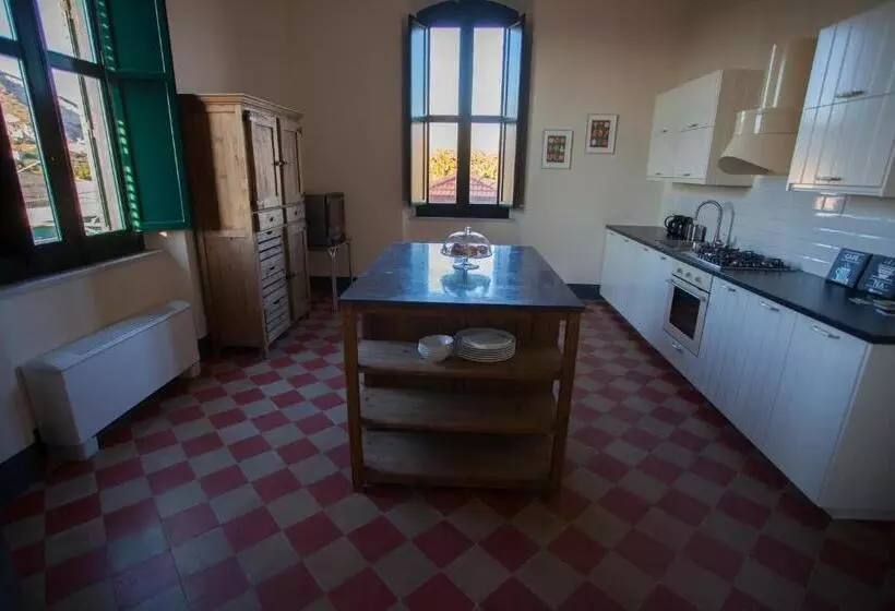 Aamiaismajoitus (B&B) Le Stanze Del Capostazione