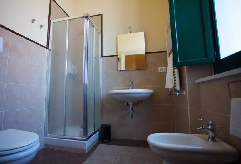 Aamiaismajoitus (B&B) Le Stanze Del Capostazione