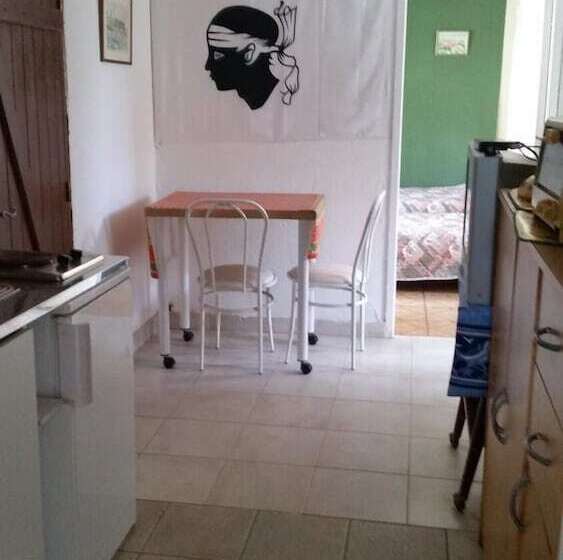 הוסטל Clematisso