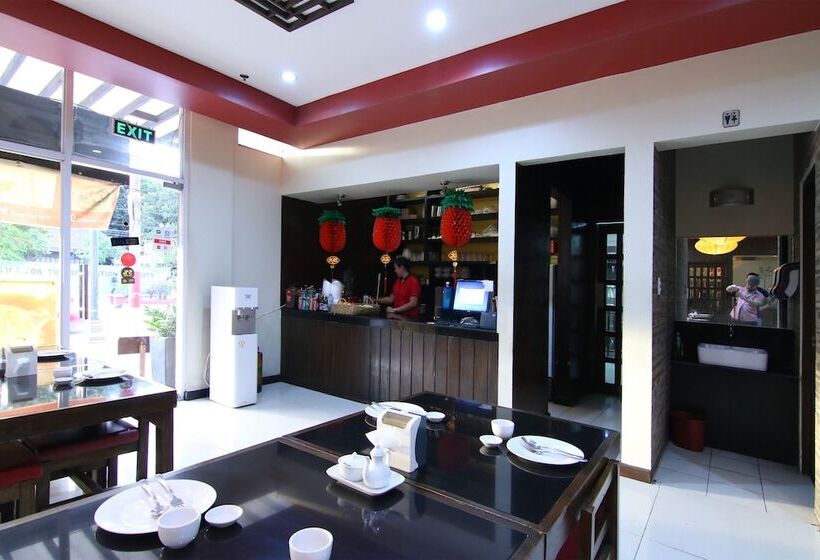 Hotell Asiatel Airport