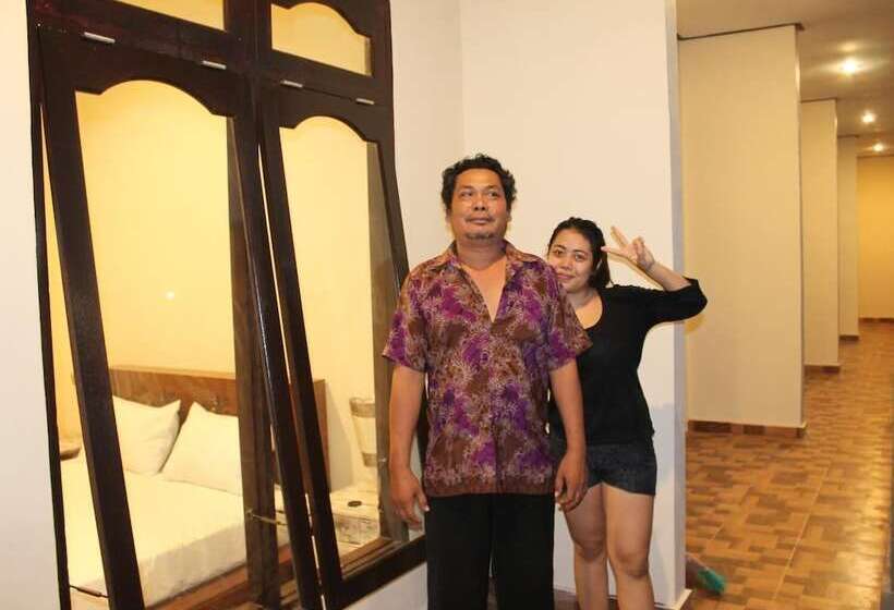 בית מלון כפרי Chillin Kuta Homestay