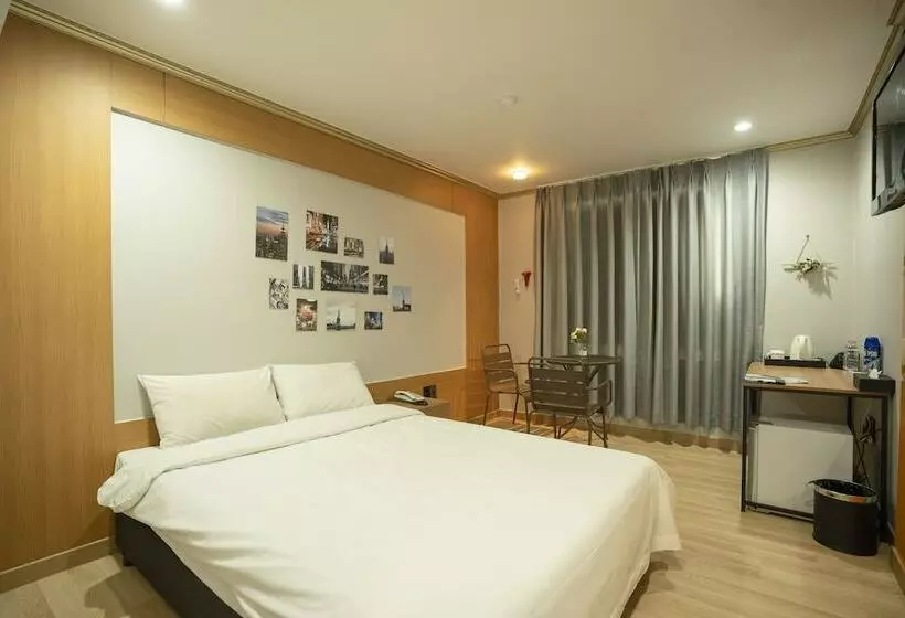 هتل Jeju Stay