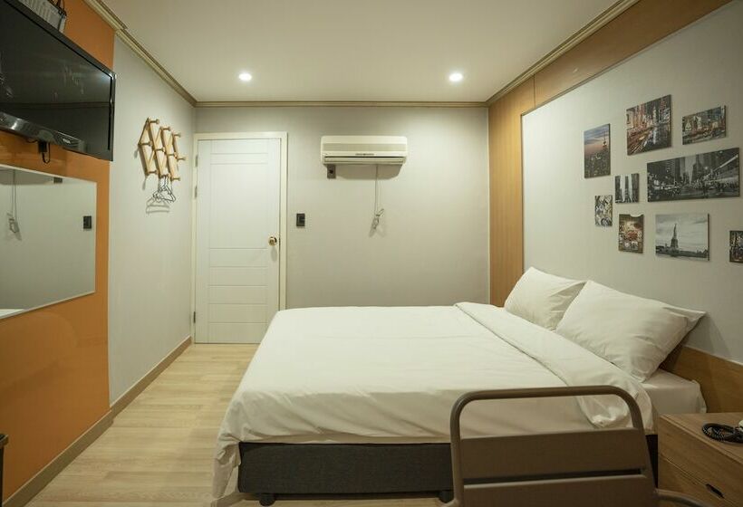 ホテル Jeju Stay