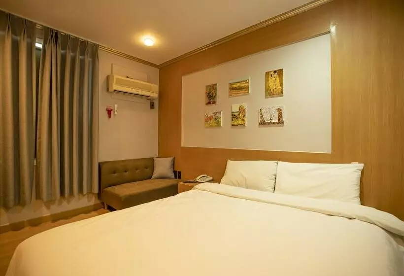 هتل Jeju Stay