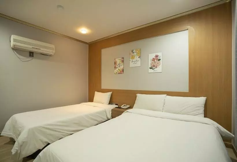 هتل Jeju Stay