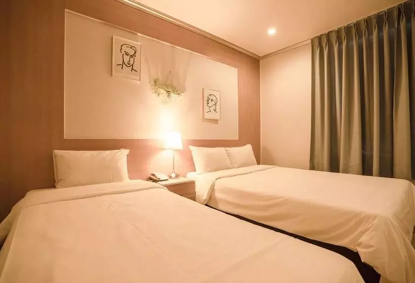 هتل Jeju Stay