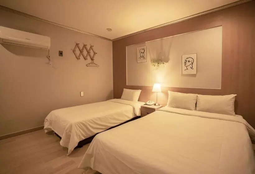 هتل Jeju Stay