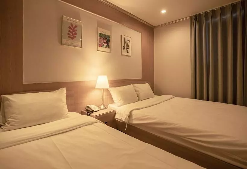 هتل Jeju Stay