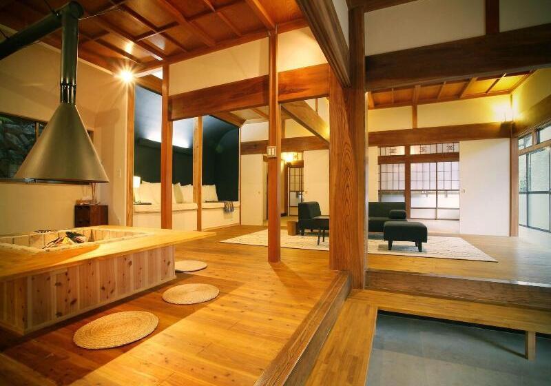 ホテル Kominkayado Loof Sakanoie