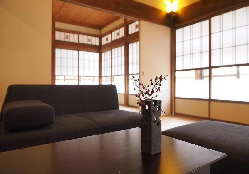 ホテル Kominkayado Loof Sakanoie