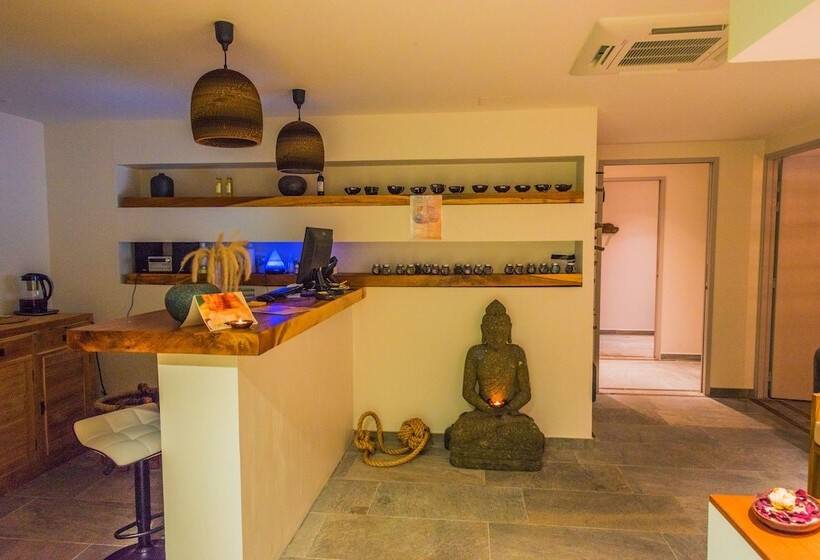 Hotel Le Battant Des Lames