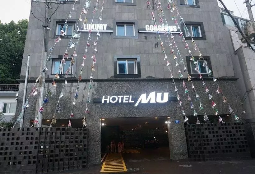 Hotel Mu