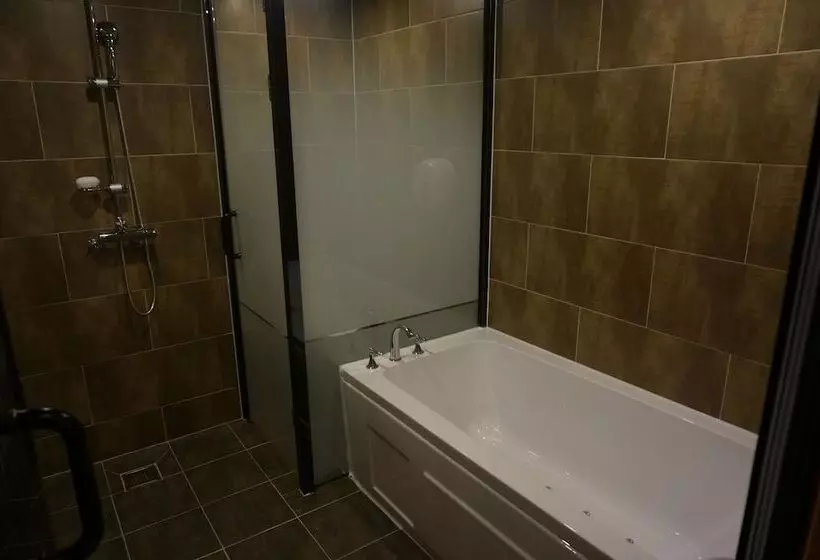 Hotel Mu