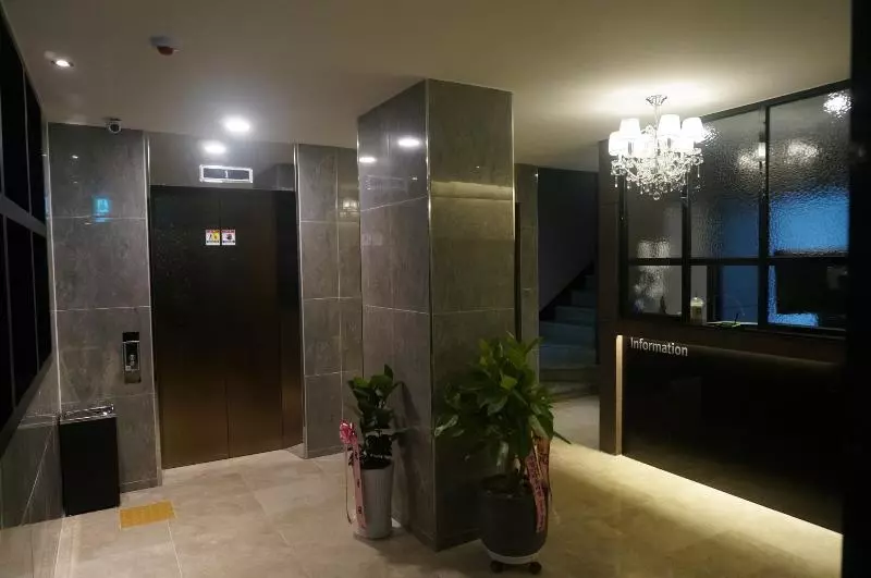 Hotel Mu