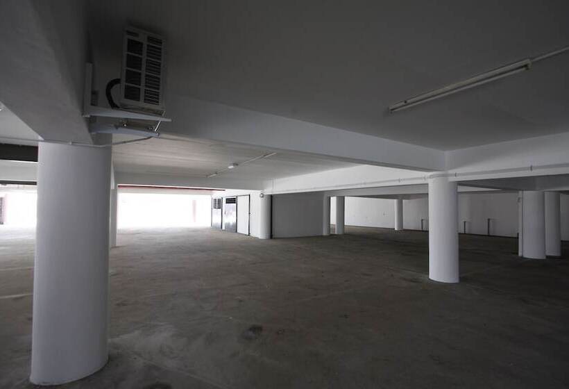 هتل Place2stay   Kenyalang