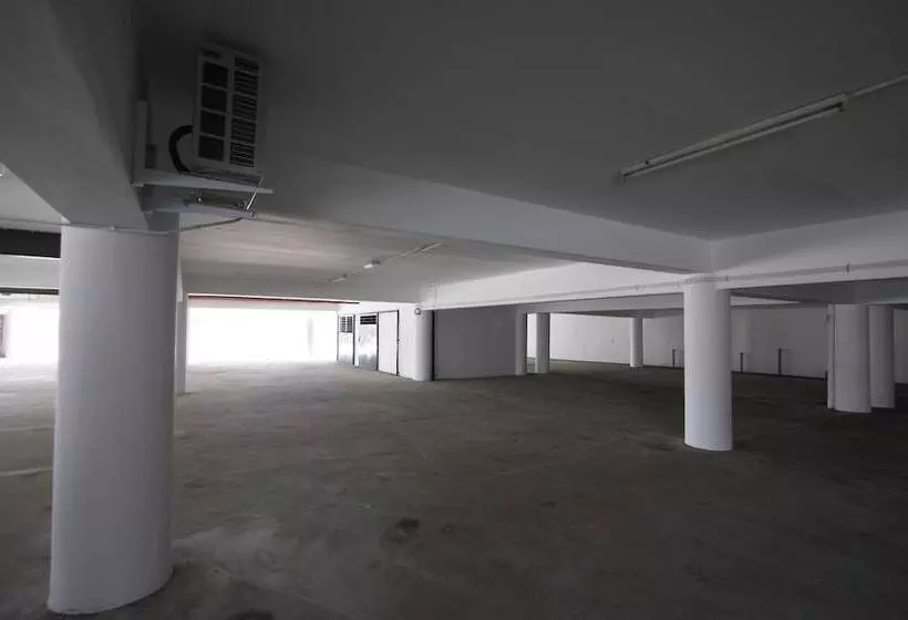 هتل Place2stay   Kenyalang
