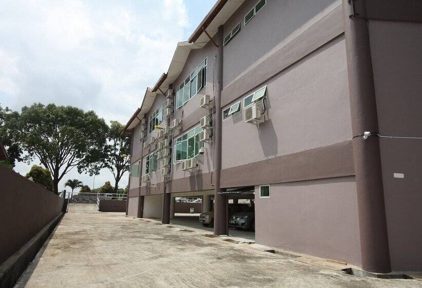 هتل Place2stay   Kenyalang