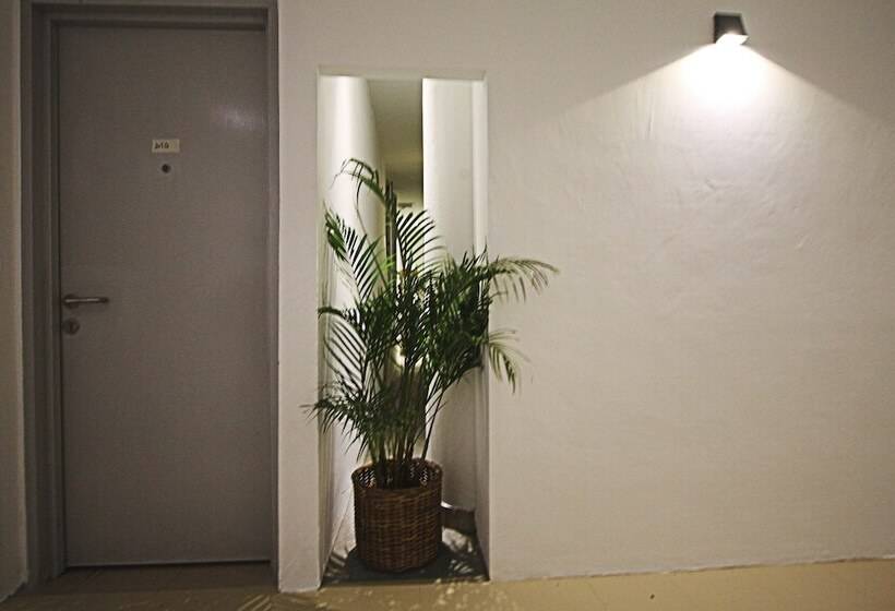 هتل Place2stay   Kenyalang