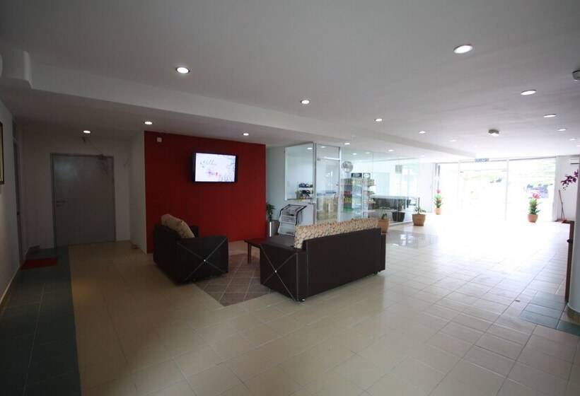 هتل Place2stay   Kenyalang