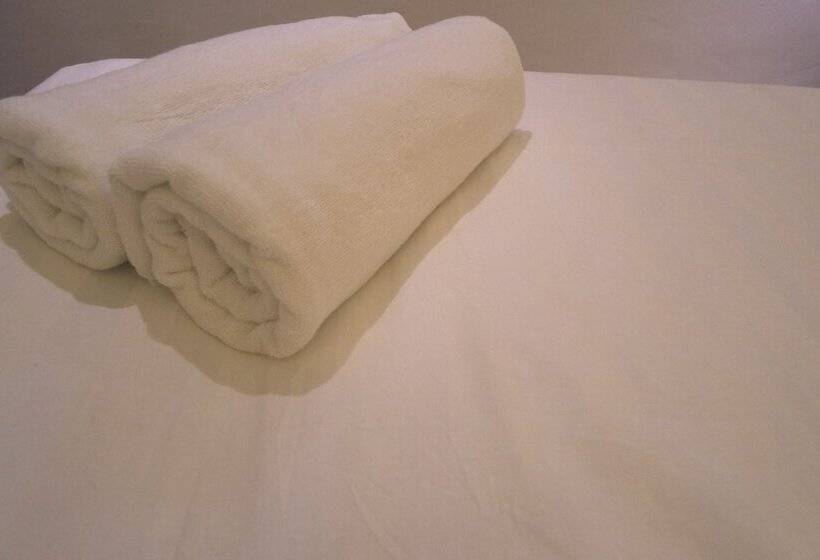 هتل Place2stay   Kenyalang