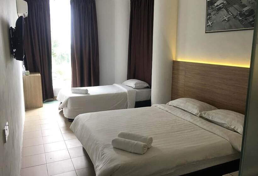 هتل Place2stay   Kenyalang