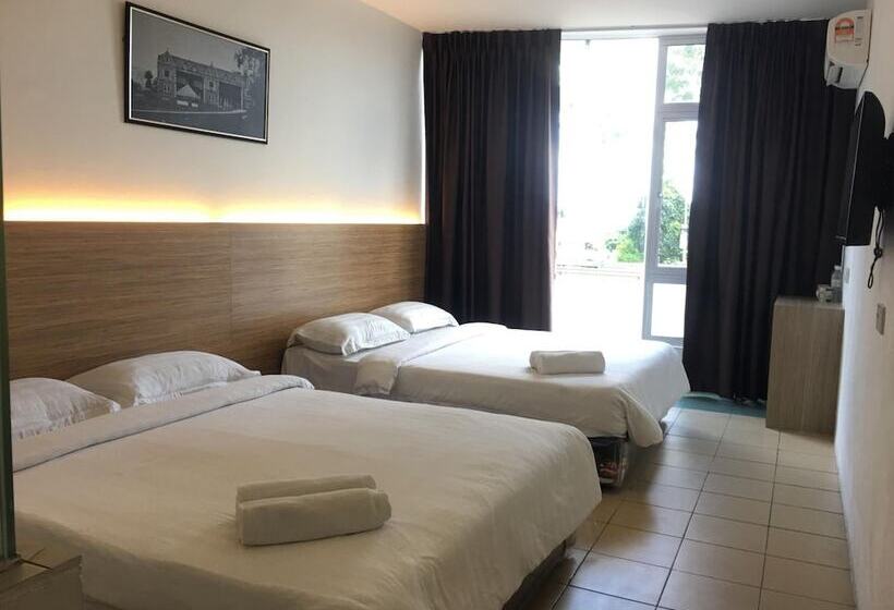 هتل Place2stay   Kenyalang