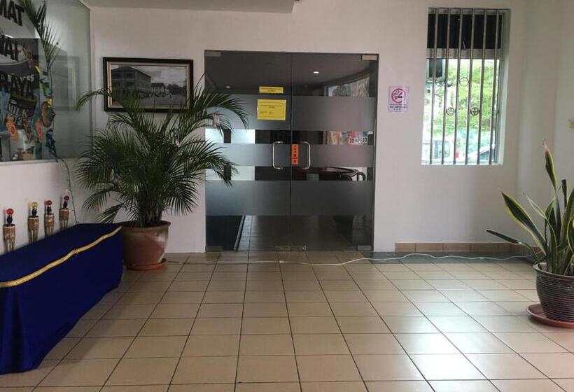 هتل Place2stay   Kenyalang