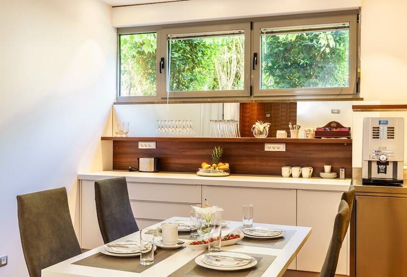 بنسيون Oasis Life