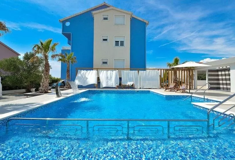 Villa Nika